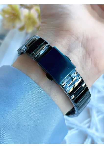 Çelik Kordonlu Iç Fonksiyonları Aktif 3 Atm Özel Tasarım Kadın Kol Saati BFM210788AWT-R modelleri