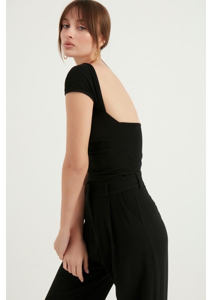 Sırtı Açık Süprem Tişört indirimleri