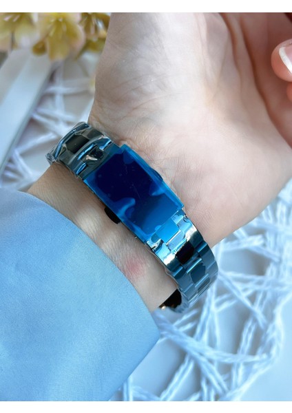 Çelik Kordonlu Lacivert/rose 3 Atm Suya Dayanıklı Özel Tasarım Kadın Kol Saati BF21124AWT-T modelleri