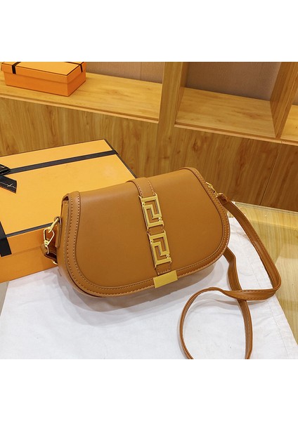 Kadınlar Için Sınır Ötesi Çantalar 2024 Yeni Stil Basit Moda Şeker Rengi Tek Omuz Crossbody Çanta Doku Batı Tarzı Eyer Çantası (Yurt Dışından)