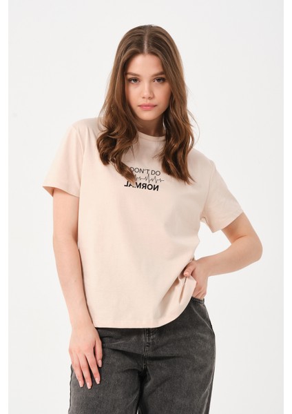 Kadın I Don`t Do Normal Yazı Baskı Detaylı Rahat Kesim T-Shirt