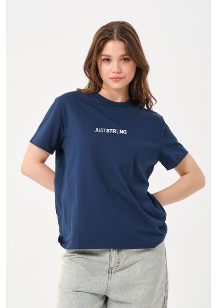 Kadın Just Strong Yazı Baskı Detaylı Rahat Kesim T-Shirt
