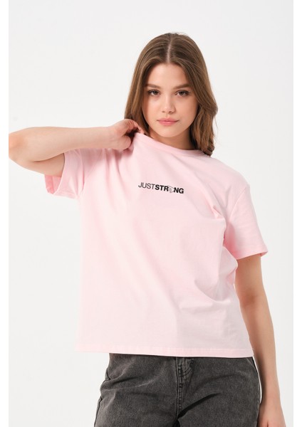 Kadın Just Strong Yazı Baskı Detaylı Rahat Kesim T-Shirt fırsatları