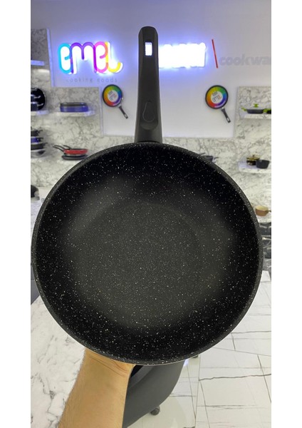 EMEL 26 cm Wok Tavası