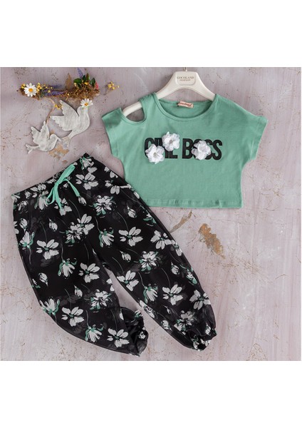 Çiçek Desenli Kız Çocuk Takım
