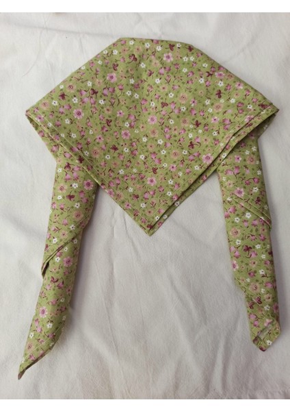 Çiçek Desenli Bandana indirimleri