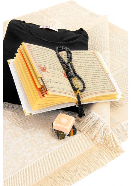 Pratik Başörtülü Tek Parça Namaz Elbisesi ve Seccade Seti Siyah fırsatları