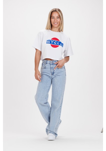 Kadın Beyaz Japon Yazı Baskı Crop Tişört Body