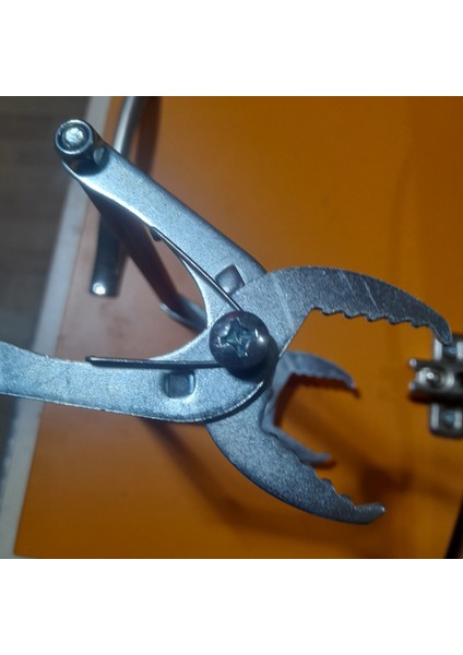 Çerçeve Tutma Pensesi