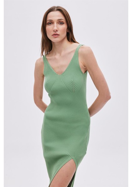 Yeşil V Yaka Triko Elbise fiyatları