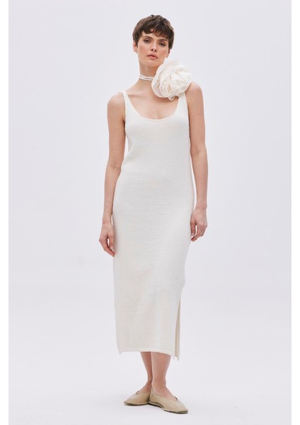 Ekru Dokulu Uzun Triko Elbise fiyatları