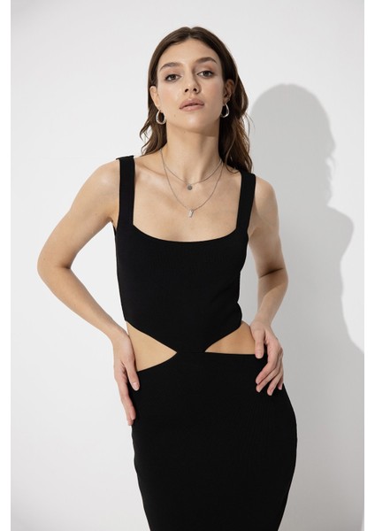 Siyah Dekolteli Midi Boy Triko Elbise fırsatları