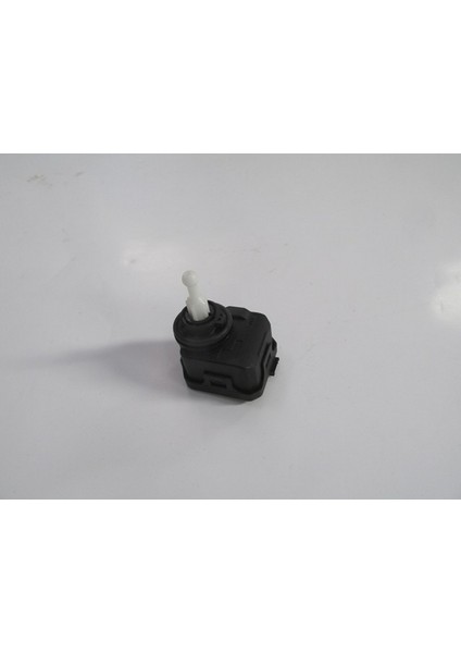 Seat Ibıza- 2000-2001; Far Motoru (12V)(YAN Soket Girişli) (Bfn) Oem No: (1J0941295C)