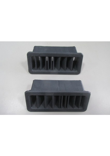 Volkswagen Transporter- T4- 2002-2003; Ön Göğüs Cam Havalandırma Izgarası Sağ/sol Set (2 Parça) Oem No: (701819071)