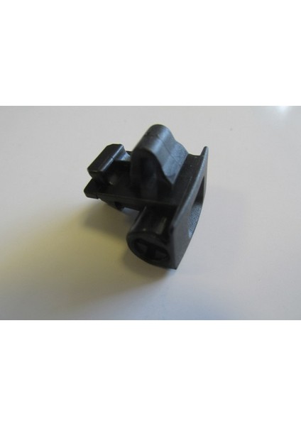 Renault Clıo- 4- Hb- 2013-2016; Su Fiskiye Memesi Oem No: (8200600847)