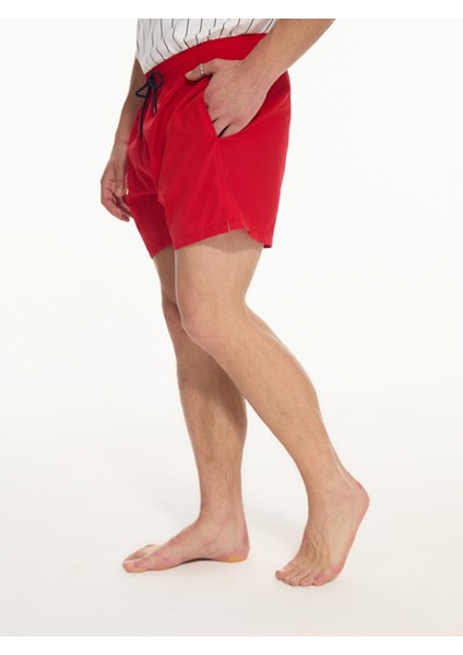 Kırmızı Deniz Şort fırsatları