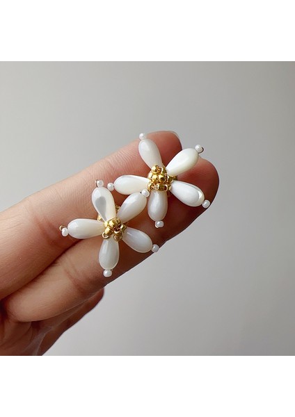 Premium Kabuk Çiçek Saplama Küpe, Şık ve Çok Yönlü (Yurt Dışından) fiyatları