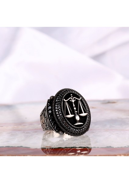 925 Ayar Gümüş Mikro Taşlı Adalet Model Yüzük