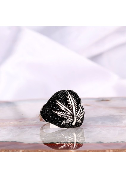 925 Ayar Gümüş Mikro Taşlı Beş Yaprak Model Erkek Yüzük