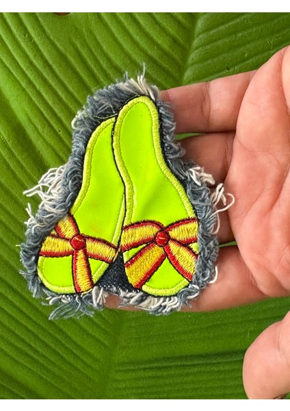 8 x 7 cm Neon Yeşil Terlik Arma Dikiş Aksesuarı