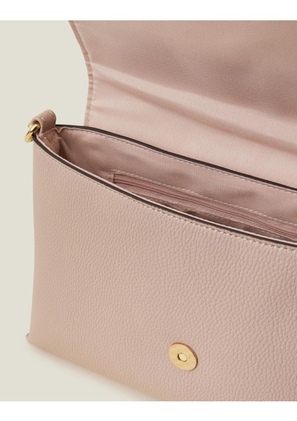 Kapak Detaylı Çapraz Çanta modelleri