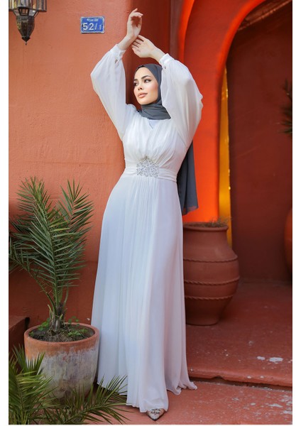 Drape Detaylı Beyaz Tesettür Abiye Elbise 4448B modelleri