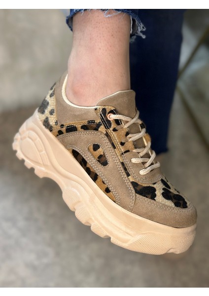 Günlük Kadın Spor Ayakkabı Yüksek Taban 6 cm Sneaker Siyah - Beyaz - Bej - Rugan - Süet 001 indirimleri