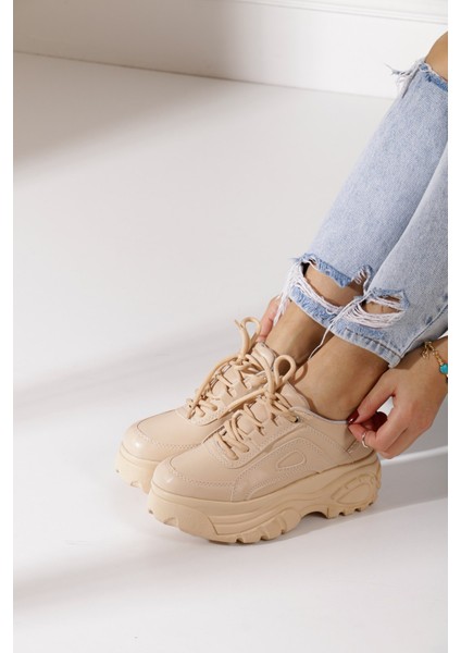 Günlük Kadın Spor Ayakkabı Yüksek Taban 6 cm Sneaker Siyah - Beyaz - Bej - Rugan - Süet 001 indirimleri