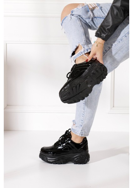 Günlük Kadın Spor Ayakkabı Yüksek Taban 6 cm Sneaker Siyah - Beyaz - Bej - Rugan - Süet 001 fırsatları