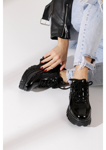 Günlük Kadın Spor Ayakkabı Yüksek Taban 6 cm Sneaker Siyah - Beyaz - Bej - Rugan - Süet 001 indirimleri