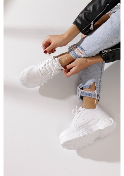 Günlük Kadın Spor Ayakkabı Yüksek Taban 6 cm Sneaker Siyah - Beyaz - Bej - Rugan - Süet 001 fırsatları