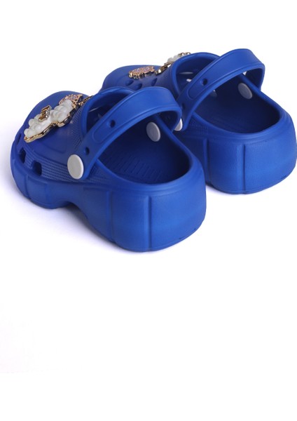 Kuzu Aksesuar Detaylı Crocs Terlik