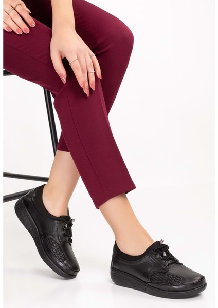 Deri Kadın Kemik Çıkıntısına Özel Ayakkabı AT.4204 - Siyah - 39