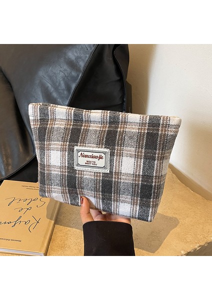 Yüksek Görünümlü El Tipi Kozmetik Çantası 2024 Yeni Büyük Kapasiteli Üst Düzey Öğrenci Seyahat Depolama Makyaj Çantası (Yurt Dışından)