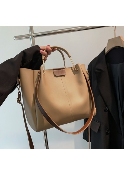 Büyük Kapasiteli Çanta Kadın Çantası 2024 Yeni Moda Moda Sonbahar ve Kış Geniş Bant Crossbody Çanta Omuz El Çantası (Yurt Dışından) modelleri