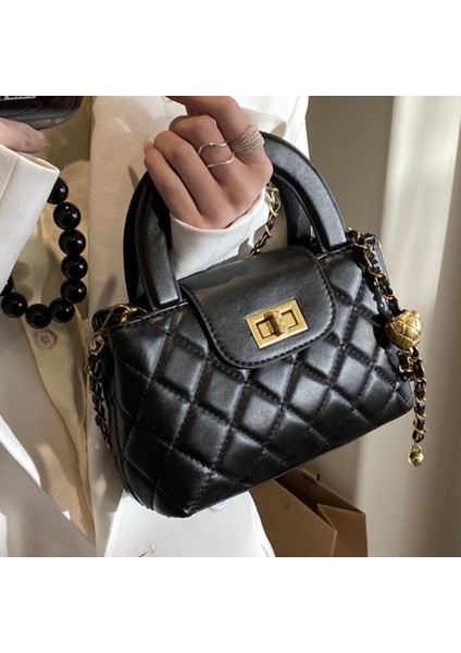 Kadınlar Için Fransız Niş Elmas Zincir Çanta 2024 Yeni Bahar ve Yaz Moda Çanta Banliyö Omuz Crossbody Küçük Çanta (Yurt Dışından) fırsatları