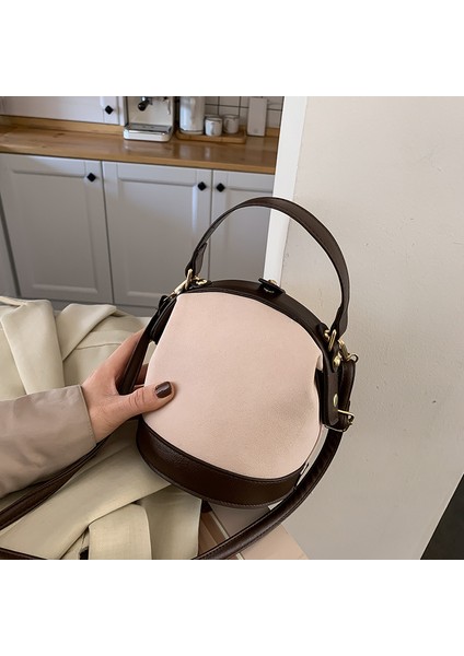 Kadınlar Için Kore Tarzı Küçük Çanta 2024 Yeni Sonbahar ve Kış Moda Taşınabilir Buzlu Omuz Çantası Yabancı Stil Crossbody Kova Çanta (Yurt Dışından) fiyatları