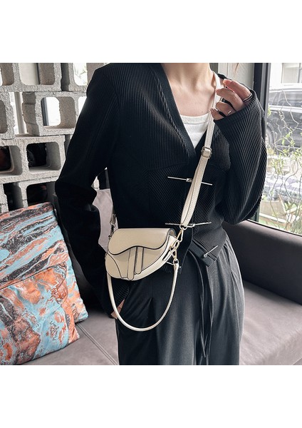 Kadınlar Için Batı Tarzı Küçük Çanta 2024 Kişilik Popüler Yeni Moda Kontrast Renk Kore Tarzı Tek Omuz Crossbody Eyer Çantası (Yurt Dışından)