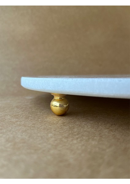 Doğal Mermer Yuvarlak Gold Top Ayaklı Tepsi 28 cm Kesme Tahtası / Dekoratif / Sunum Tepsisi fiyatları