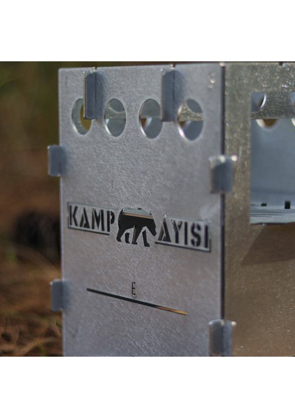 ® Pyrolite™ Ateş Kutusu: Pratik ve Katlanır Çok Yakıtlı Çantalı Metal Kamp Ocağı