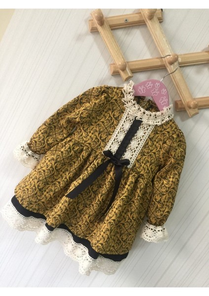 Dantel ve Kurdele Detaylı Brokar Özel Tasarım Kız Çocuk Bebek Elbise