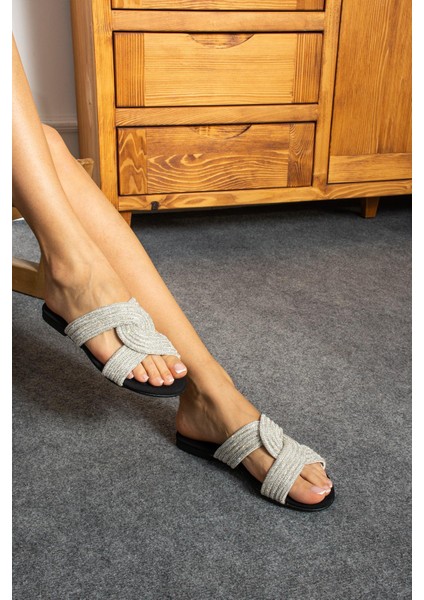 Ona Kadın Terlik Çapraz Banlı Taşlı Siyah/gümüş fiyatları