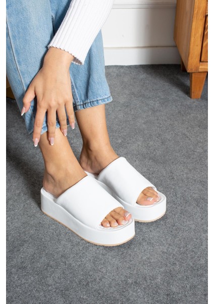 Tanwen Kadın Terlik Dolgu Taban Beyaz Deri fiyatları