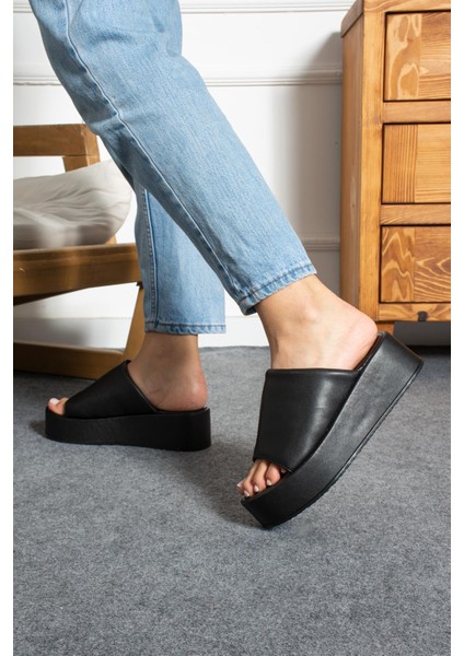 Tanwen Kadın Terlik Dolgu Taban Siyah Deri fiyatları