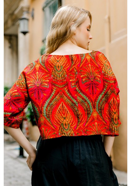 Kayık Yaka Düşük Omuz Salaş Crop Bluz fırsatları