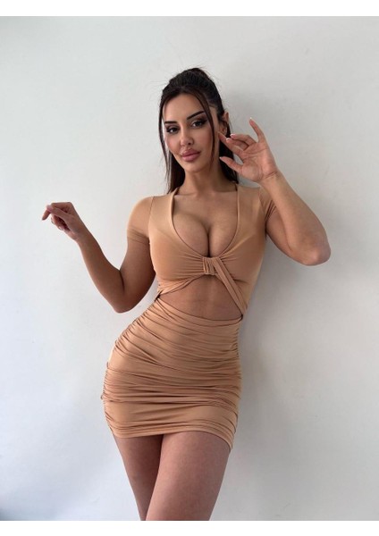 Bej V Yaka Hollow Out Wrap Hip Kısa Kollu Mini Elbise