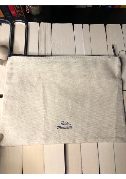 Retro Makyaj Çantası, Baskılı Clutch, Kitap Severler Için Hediye, Arkadaşa Hediye, Retro Kalemlik