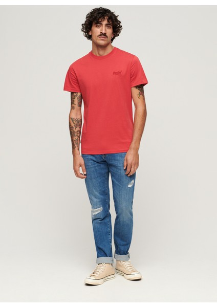 Bisiklet Yaka Düz Kırmızı Erkek T-Shirt M1011927A4FE_ESSENTIAL Logo Emb Tee