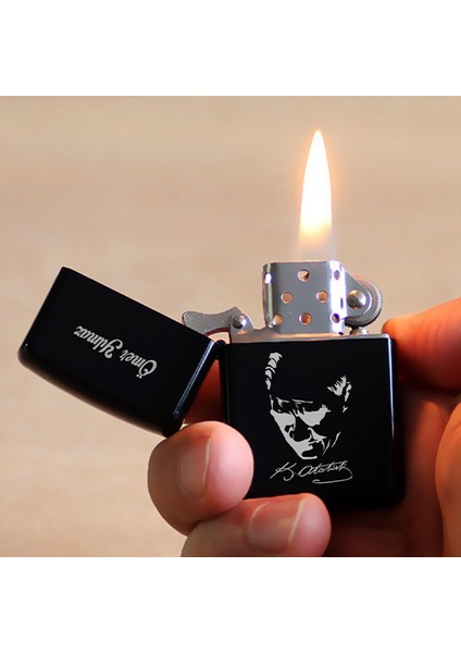 Kişiye Özel Isimli Benzinli Zippo Çakmak Atatürk Temalı Siyah