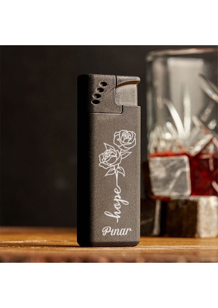 Kişiye Özel Isimli Gazlı Rüzgara Dayanıklı Çakmak Çiçek Hope Tasarımlı fiyatları